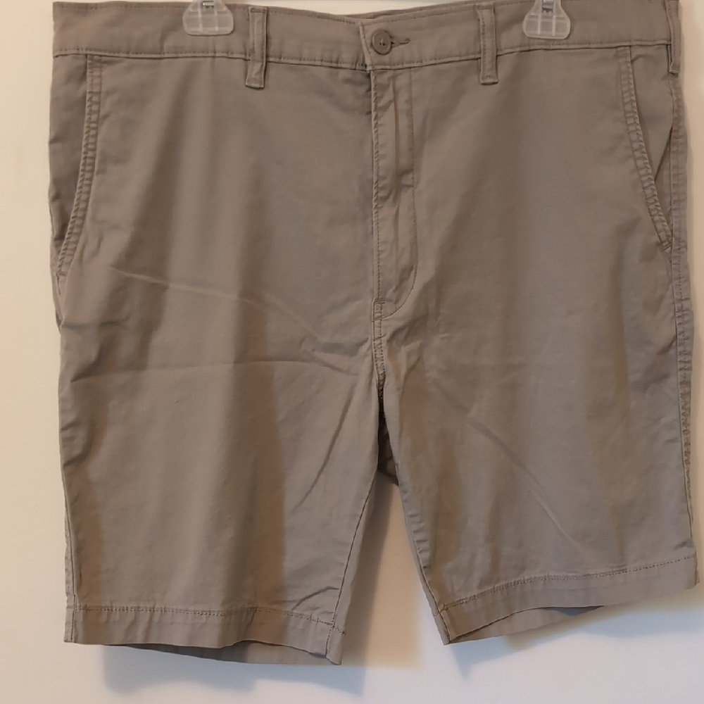 Men's Tan LEVIS Shorts